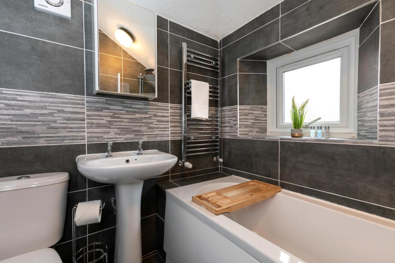 Spacious Apartment With Free Parking Weymouth Exteriör bild
